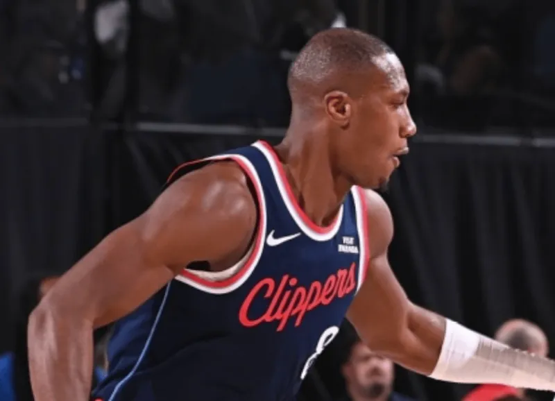 彩客网体育平台-伦纳德：邓恩应入选最佳防守阵容一阵，他值得这个认可