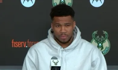 彩客网体育平台-字母哥：今晚表现并不理想，很高兴能够尽我所能帮助队友